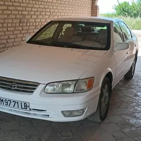 Toyota Camry 1999