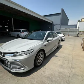 Toyota Camry 2022