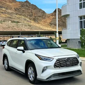 Toyota Highlander 2020