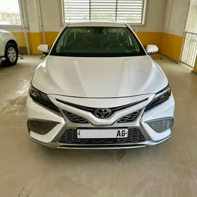 Toyota Camry 2021