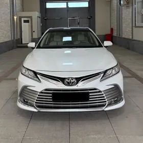 Toyota Camry 2022