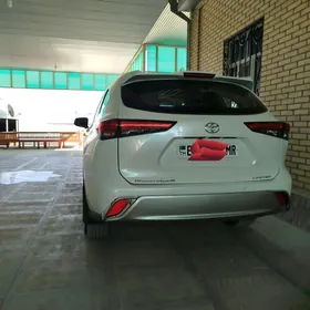 Toyota Highlander 2020