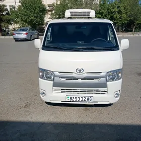Toyota Hiace 2007