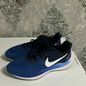 Nike Krasofka