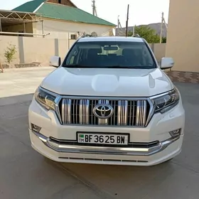 Toyota Land Cruiser Prado 2023