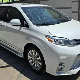 Toyota Sienna 2020