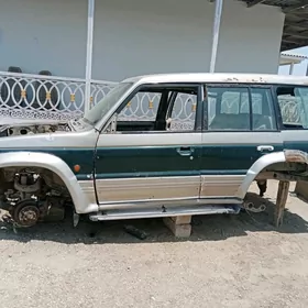 PAJERO MORDA