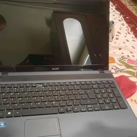 Kompÿuter noutbuk