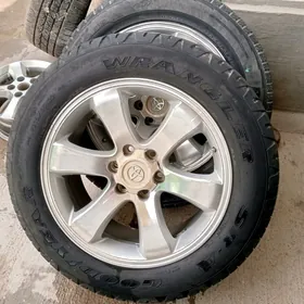 275 55 r20 prado