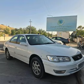 Toyota Camry 1999