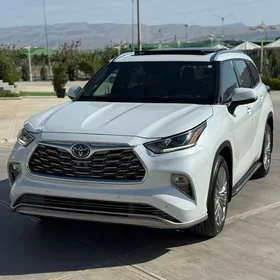 Toyota Highlander 2021
