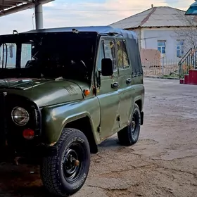 UAZ 469 2000