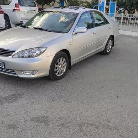 Toyota Camry 2004