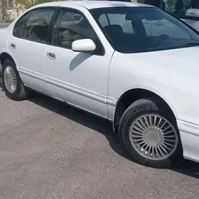 Nissan Cefiro 1995