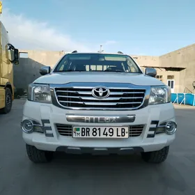 Toyota Hilux 2013