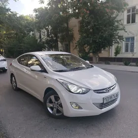 Hyundai Elantra 2012