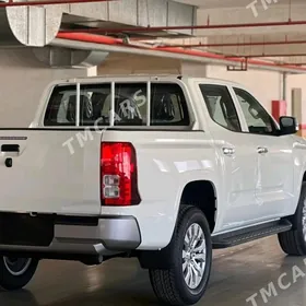 Mitsubishi L200 2025