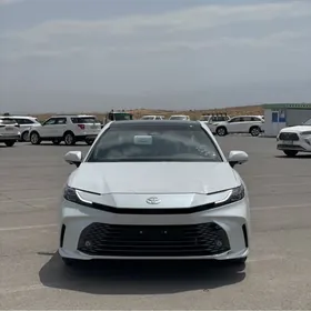 Toyota Camry 2025