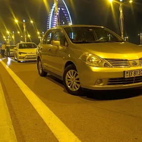 Nissan Tiida 2006