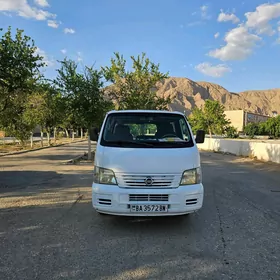 Nissan Urvan 2006