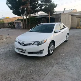 Toyota Camry 2012