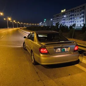 Toyota Camry 2004