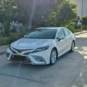 Toyota Camry 2020