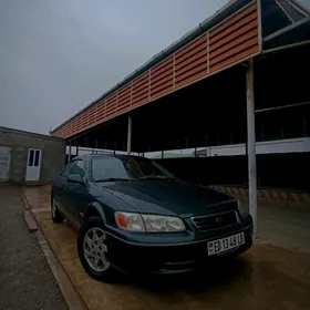 Toyota Camry 2000