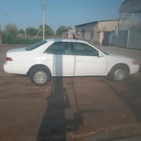 Toyota Camry 1999