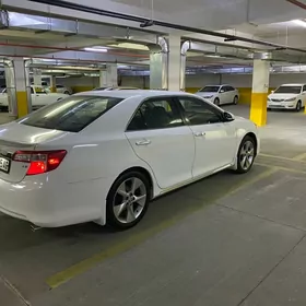 Toyota Camry 2013