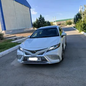 Toyota Camry 2018