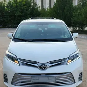 Toyota Sienna 2017