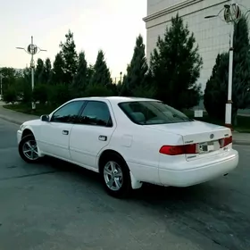 Toyota Camry 2000
