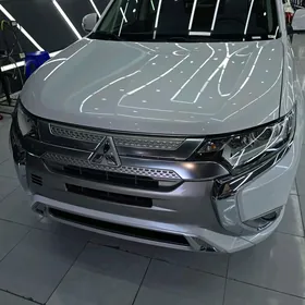 Mitsubishi Outlander 2022
