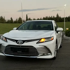 Toyota Camry 2022