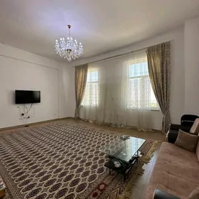 15 TAPGYR  3 KOMNAT 7 ETAJ
