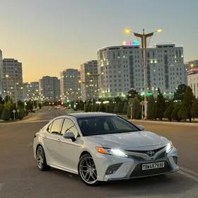 Toyota Camry 2019