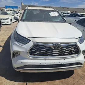 Toyota Highlander 2020