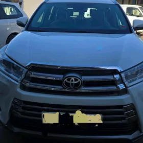 Toyota Highlander 2019