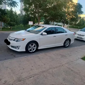 Toyota Camry 2013