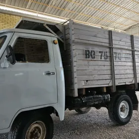 UAZ 2206 2001