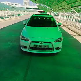 Mitsubishi Lanser 2009