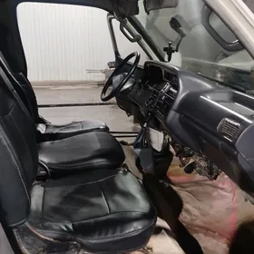 Toyota Hiace 1998