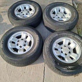 Runner R16 angar
