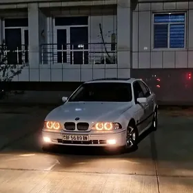 BMW E39 1998