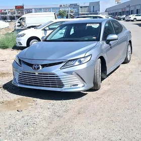 Toyota Camry 2020