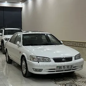 Toyota Camry 2001