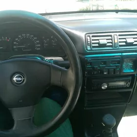 Opel Vectra 1991