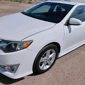 Toyota Camry 2013