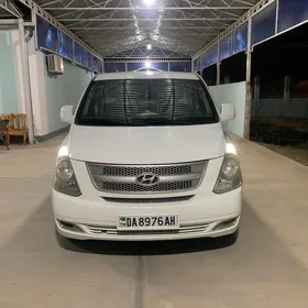 Hyundai H-1 2010